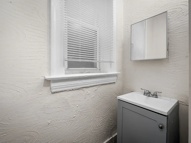 3822 S Compton Ave #3822 — Photo 12