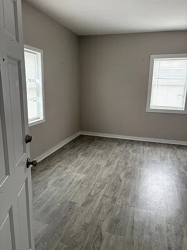 457 N Main St Photo 1