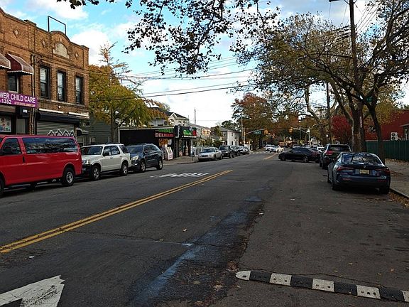 4th image of 12111 Sutphin Blvd