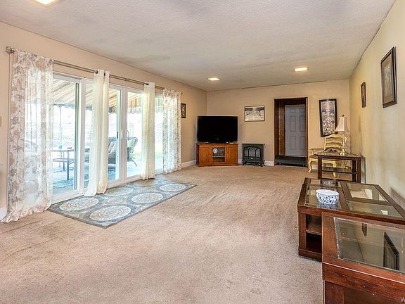 5th image of 30 Lynndon Ln