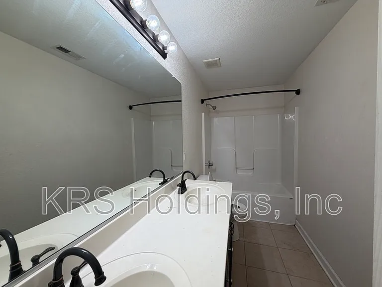 426 Seminole Rd — Photo 12