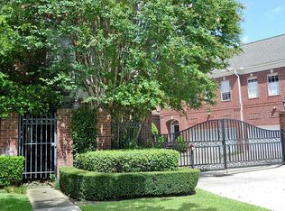 6821 Staffordshire St, Houston, TX 77030