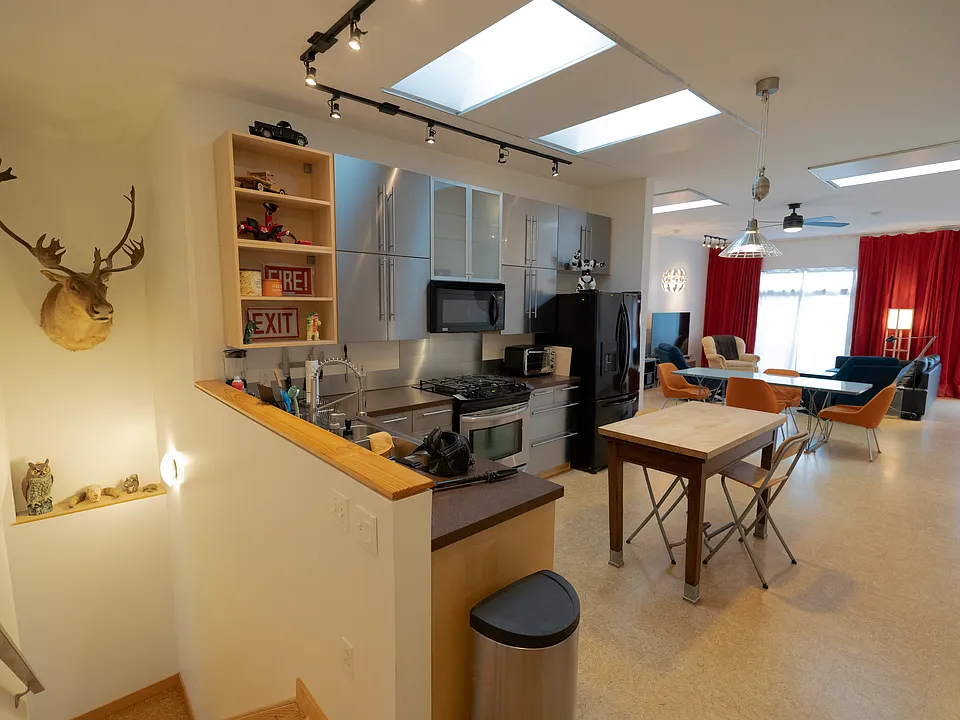 7 Uxor Way