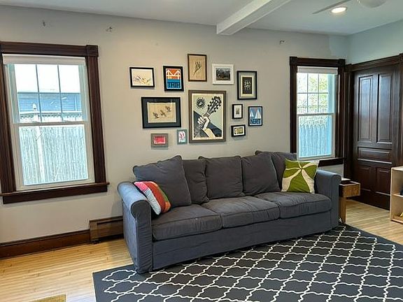 4th image of 139 Orchard Ave