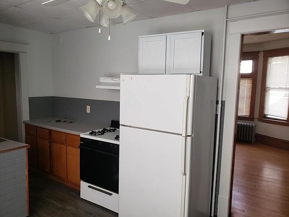 5th image of 113 3rd Ave S #A