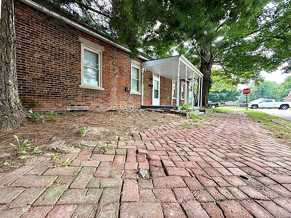 5th image of 481 E Water St