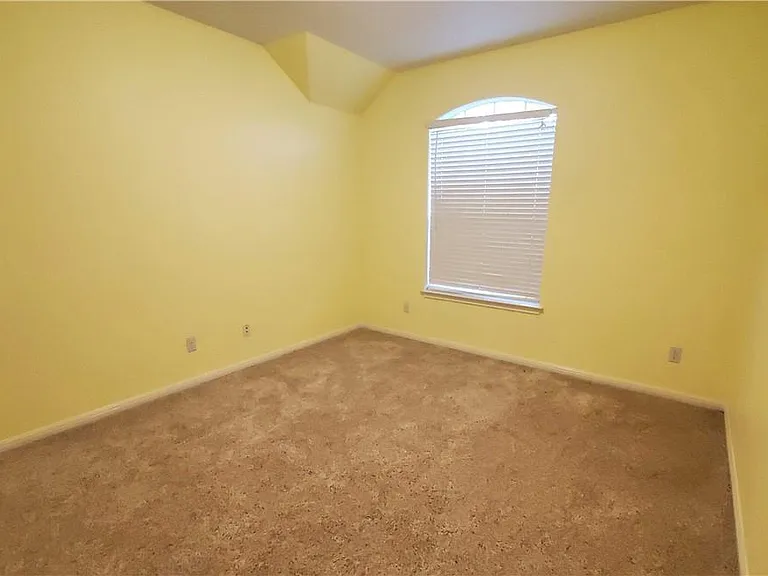 9421 Lisi Anne Dr — Photo 24