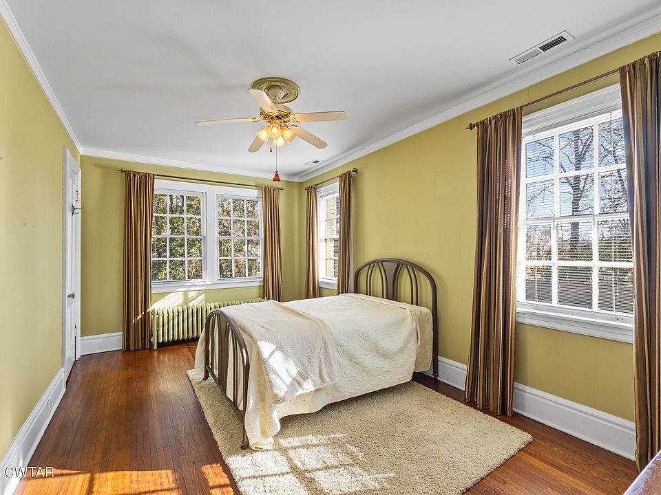 19th image of 3 Northwood Ave