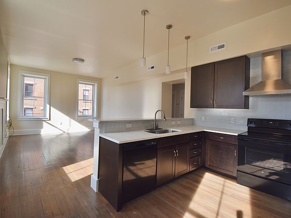 4th image of 100 E Clifton Ave #3