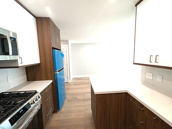 4th image of 1235 Waller St APT 7