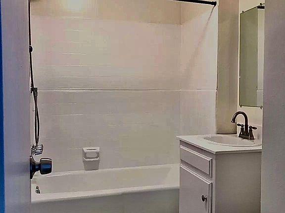 5th image of 4377 Colfax Ave #27
