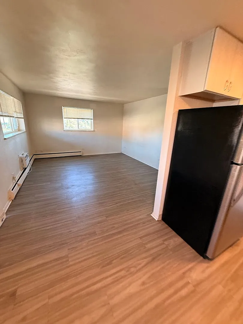 5532 S Grant St. — Photo 2