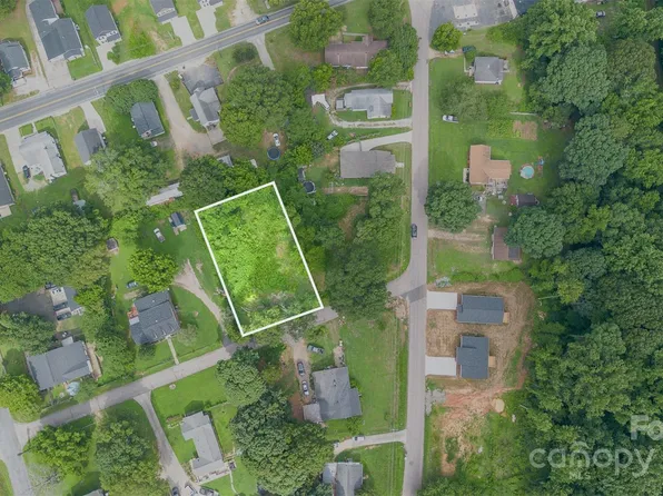 1013 Elm St, Kannapolis, NC 28081