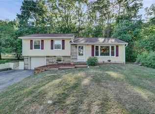 102 Cavo Dr, Poughkeepsie, NY 12603