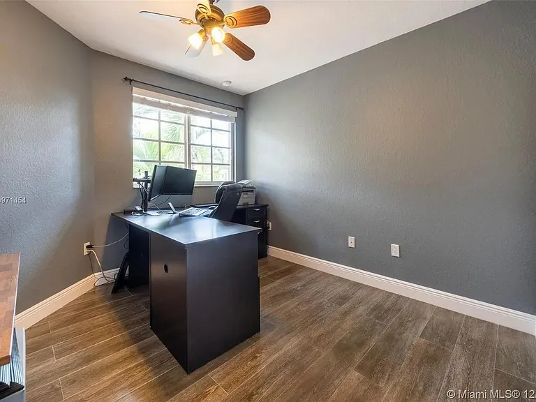 7782 Paddock Pl — Photo 9