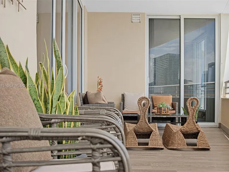 848 Brickell Key Dr #3905 — Photo 38