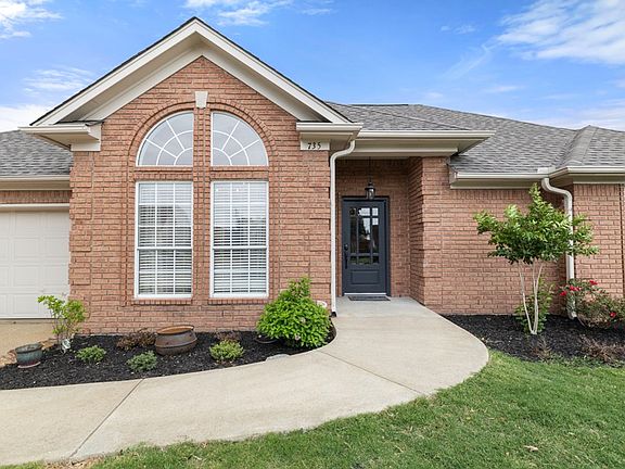 3rd image of 735 Pleasant Woods Dr