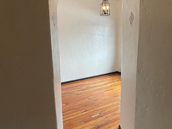 4th image of 2270 N Beachwood Dr APT 14