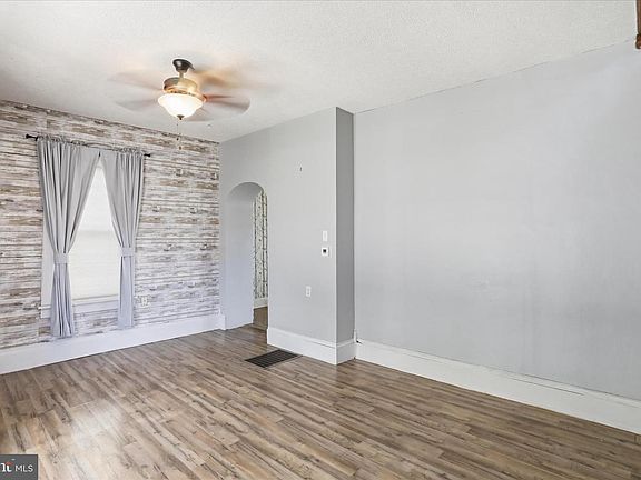 4th image of 21 Sharpless St