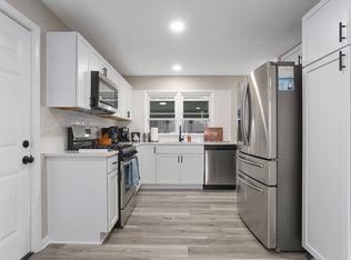 (Undisclosed Address), Lees Summit, MO 64063