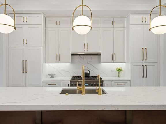 3rd image of 3250 N Racine Ave #2