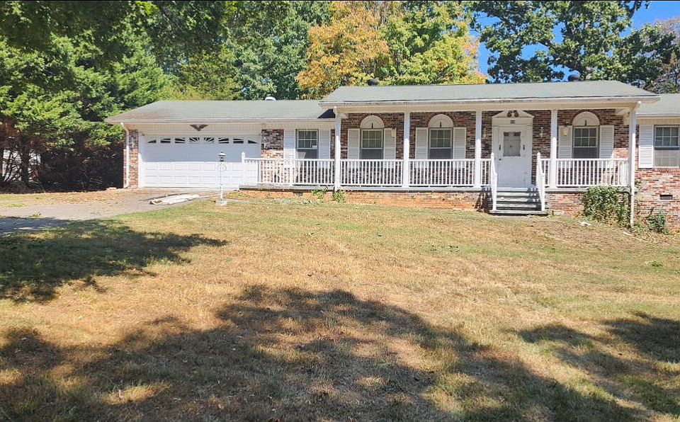 1st image of 608 Greenwood Dr