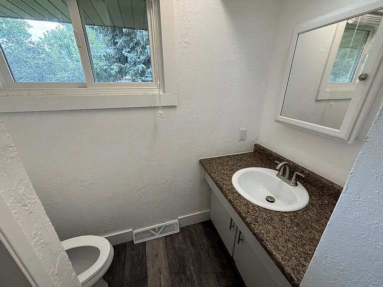 4718 Diana Dr — Photo 9