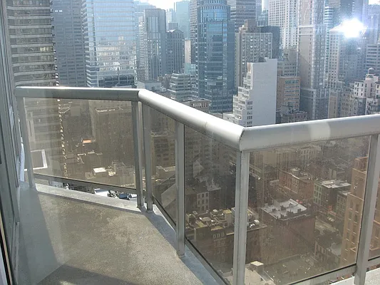 Rented by Newell and Assoc. | media 18