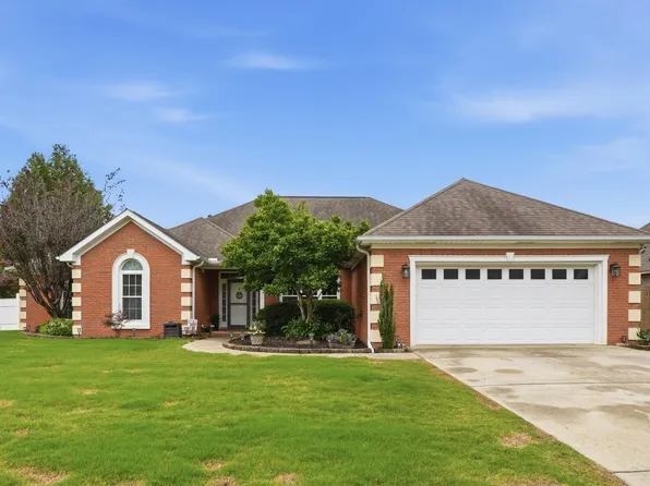 1103 Ridgecrest Ln NE, Hartselle, AL 35640