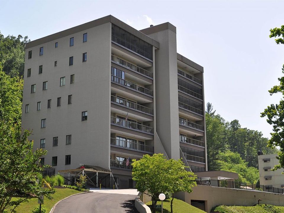 1st image of 655 Whitaker Blvd W #402E