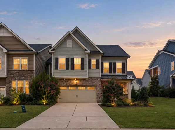 124 Tree Hill Ln, Holly Springs, NC 27540