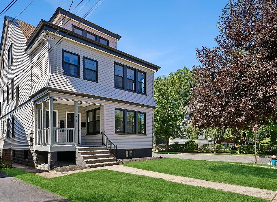 235 Elmwood Ave #2