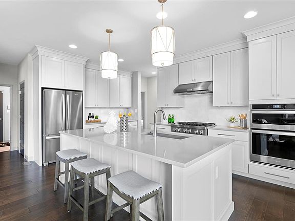 4th image of 1 Woodside Lakeview Farms