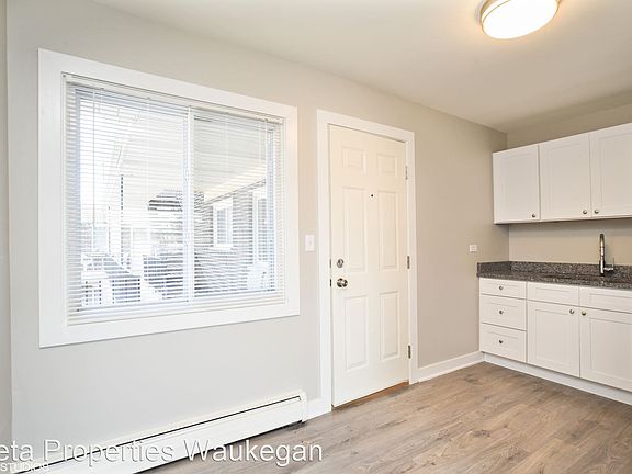 3rd image of 2114 N Elmwood Ave #11170252