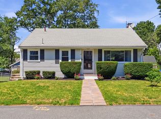8 Bossi Ave, Randolph, MA 02368