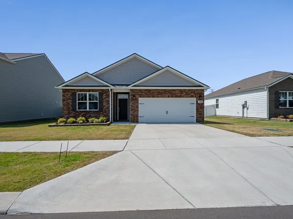 1504 Dove Dr, Lebanon, TN 37087