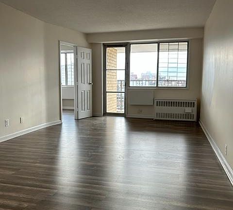 3rd image of 44 Sidney Ave W #8H