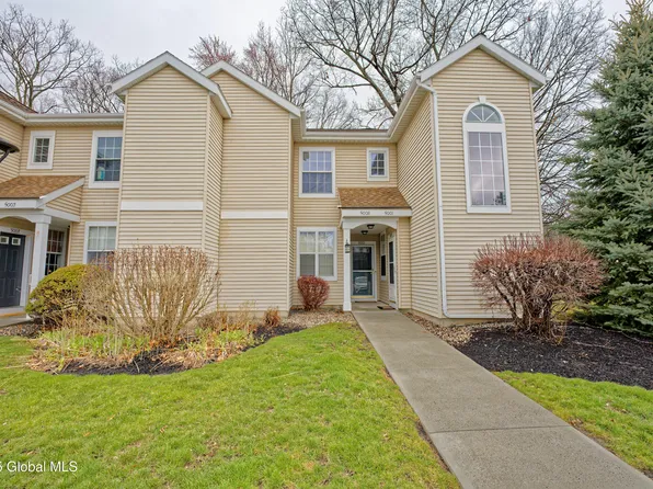 5008 S Forest Point Drive, Clifton Park, NY 12065