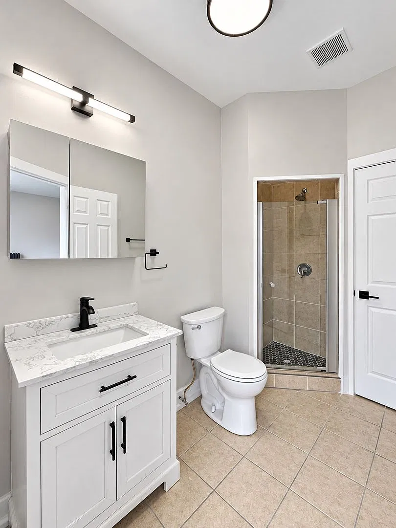 2315 N Milwaukee Ave — Photo 4