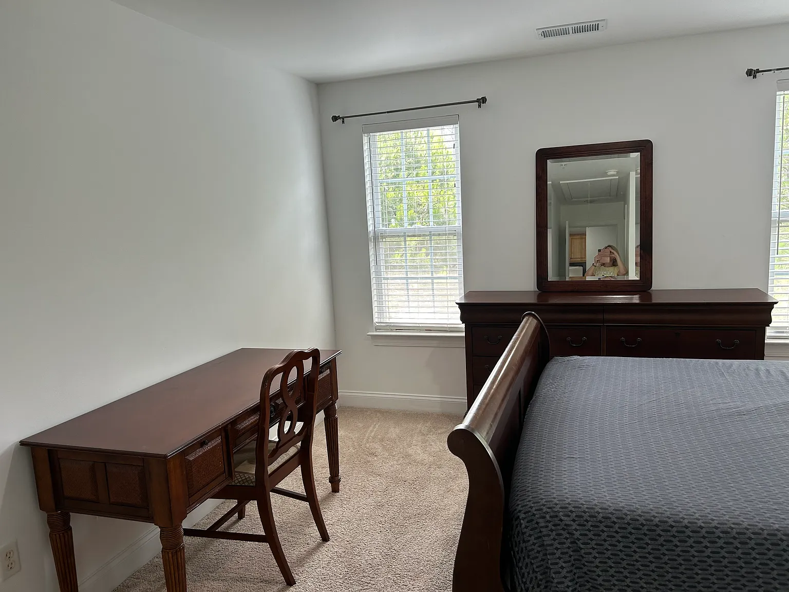 Park Pond Dr, Charlotte — Photo 4