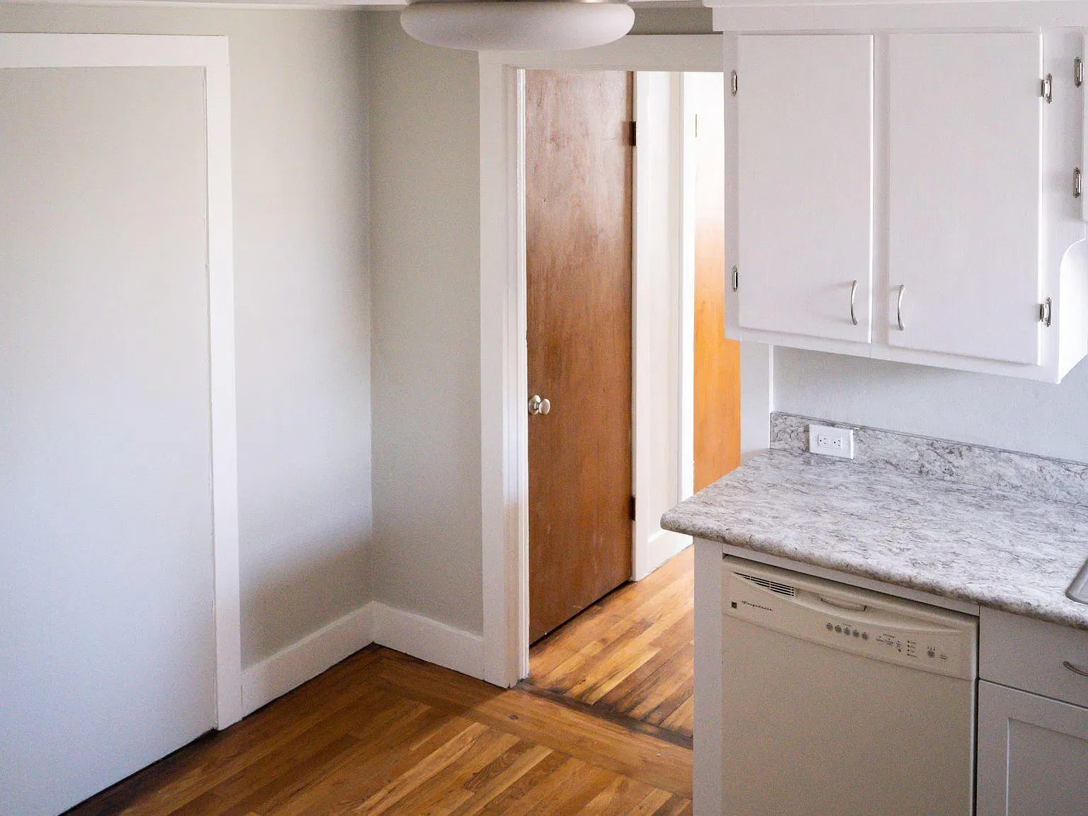 1 bed, 600 sqft, $1,600 — Photo 3