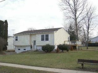 685 N Church St, German Valley, IL 61039