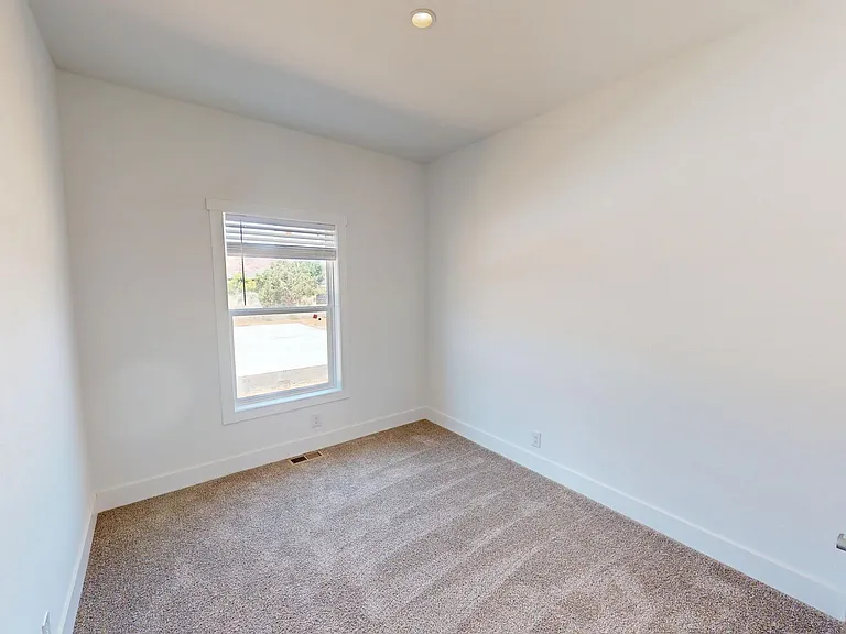 2070 Starbuck Ln — Photo 22