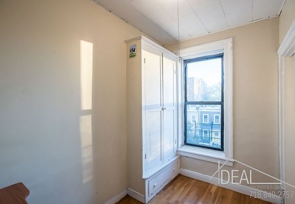 5th image of 257 20th St #3D