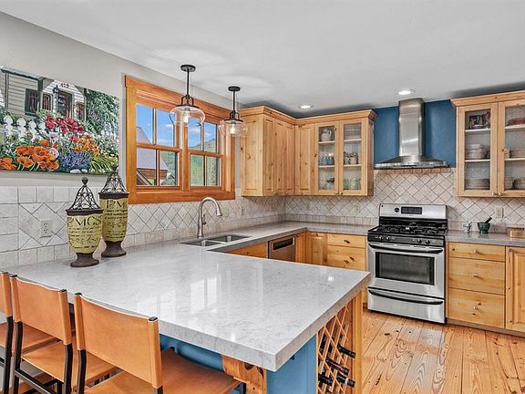 4th image of 629 Teocalli Avenue