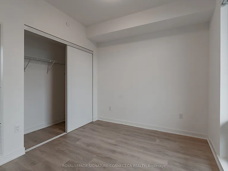1185 Dupont St #424 — Photo 12