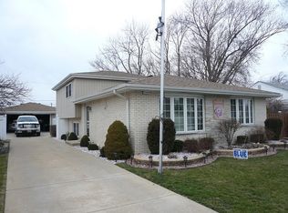 11844 S Leamington Ave, Alsip, IL 60803