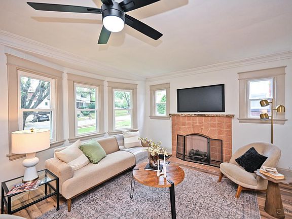 5th image of 209 Wedgewood Ave