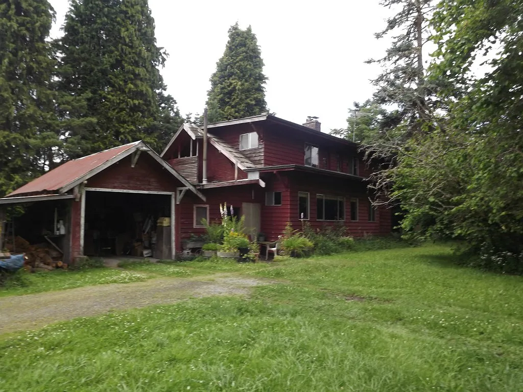 1435 Ryan Rd photo 1