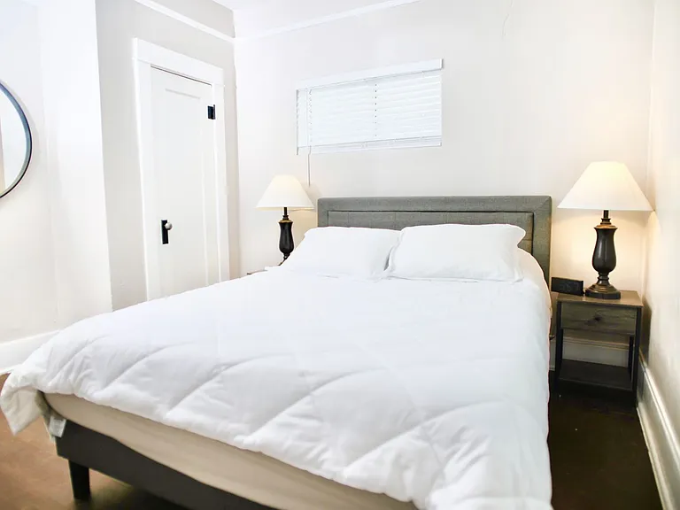 12 E University Blvd #18 — Photo 12